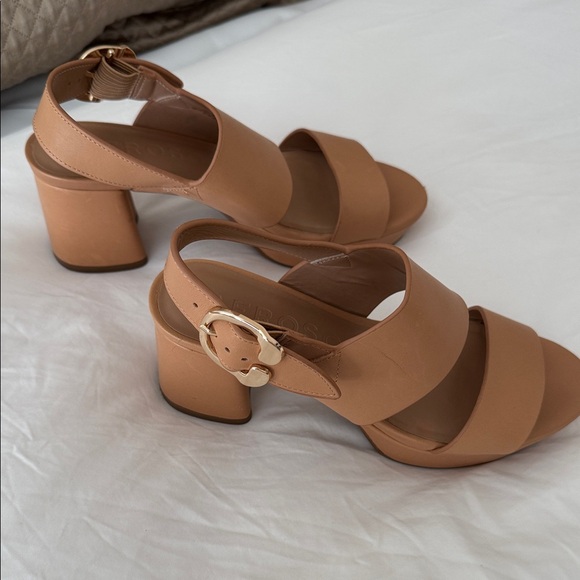 AEROSOLES Tan Women's Sandals - Picture 2 of 8